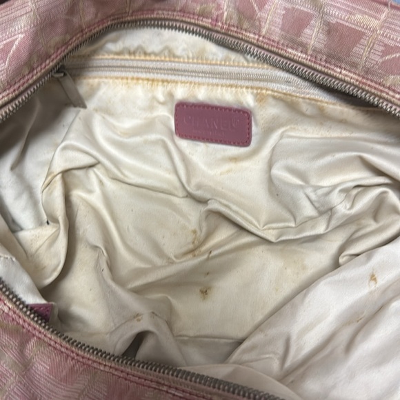 Authentic Chanel handbag Preloved . $895 - Picture 9 of 9